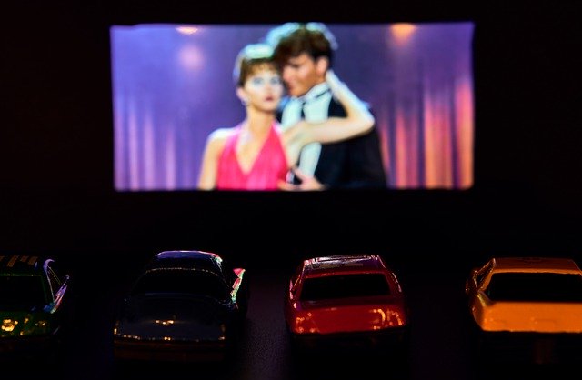 Drive In Theater Film Presentation  - distelAPPArath / Pixabay