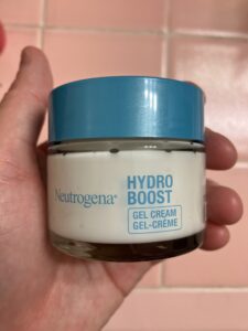 ロサンゼルスの乾燥対策に使っているNeutrogenaのハイドロブーストジェルクリーム