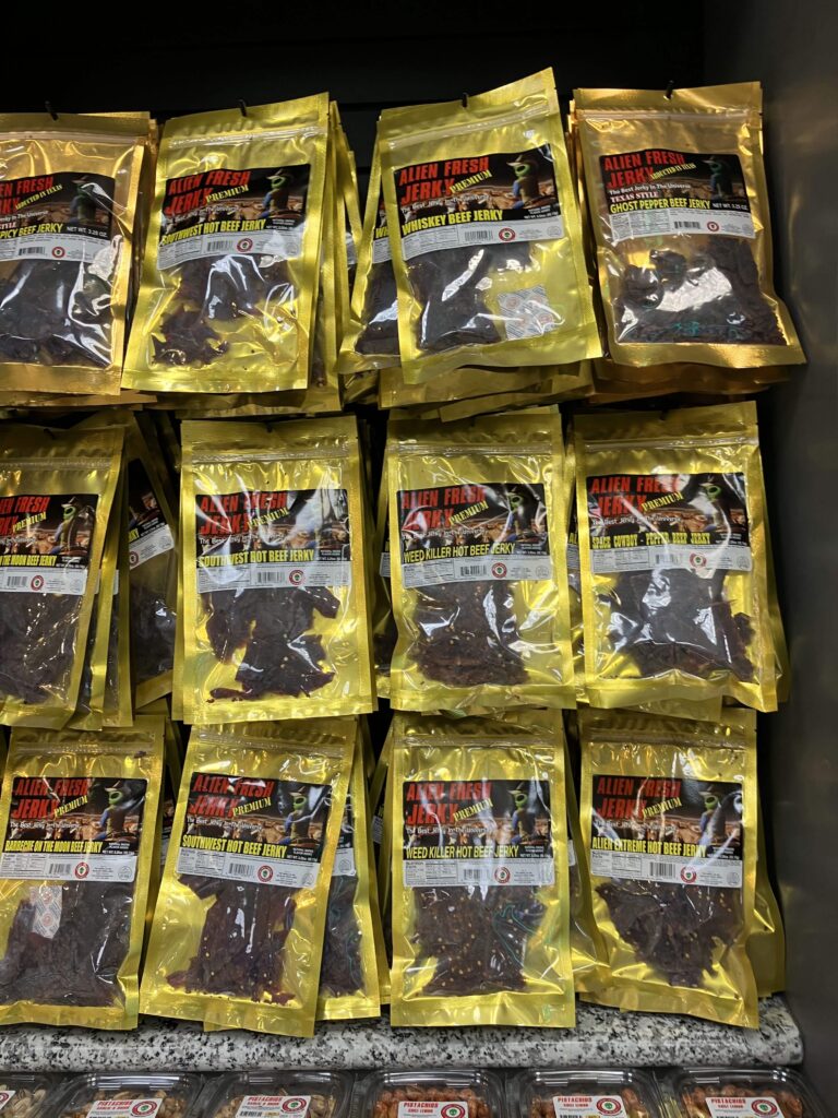 ジャーキーもいろんな味がありすぎて迷うくらいです！
