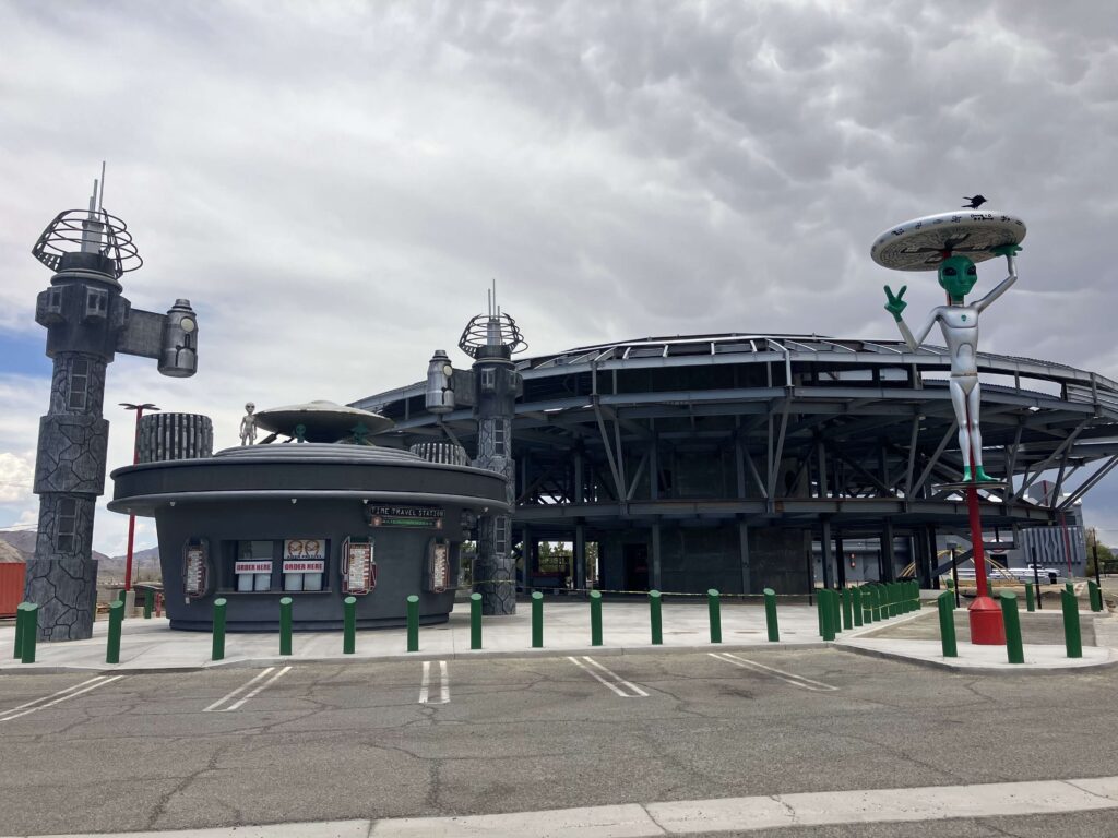 これはショップ移転予定だったのか、使われいませんでした。