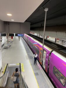 バロセロナからマドリード　電車移動