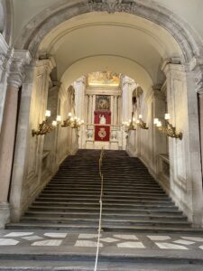 マドリード　王宮　入口