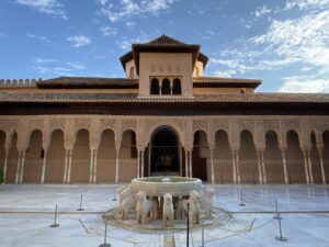 誰もいないナスル朝