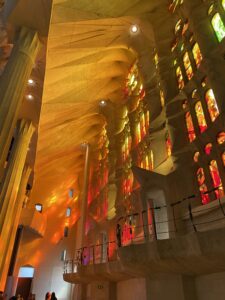 バロセロナのサグラダファミリア教会　ガウディ建築　世界遺産