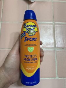 外出前にさっと使えるBanana Boat Sport SPF60+のスプレー日焼け止め