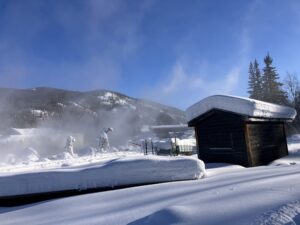 チェナ温泉施設の前に広がる白銀の世界